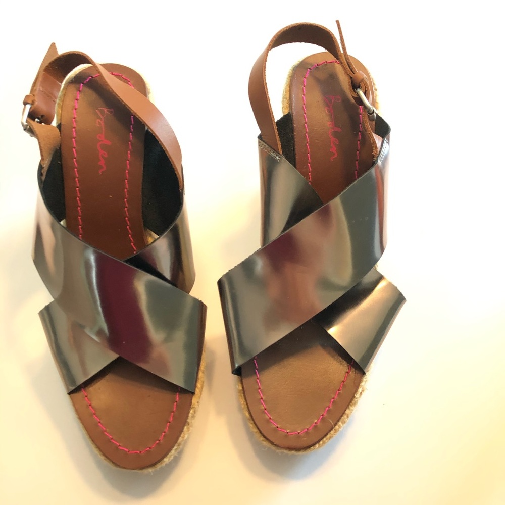Boden metallic wedges size 39